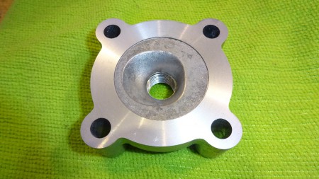 Neuer Zylinderkopf. Original Ersatzteil aus altem Lagerbestand - eine absolute Rarität !